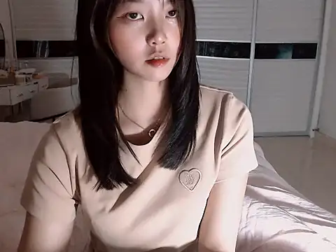 -Lucky Girl online show from March 3, 2026, 2:12 pm