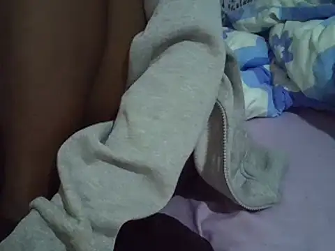 sweet veee online show from March 22, 2025, 7:04 am