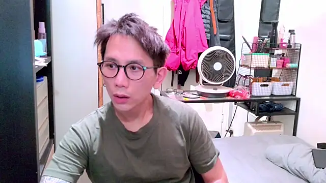 UndreamtM online show from February 25, 2026, 4:27 pm