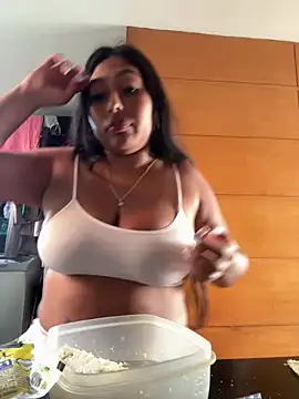 emmyjhonson07 online show from March 22, 2025, 1:08 pm