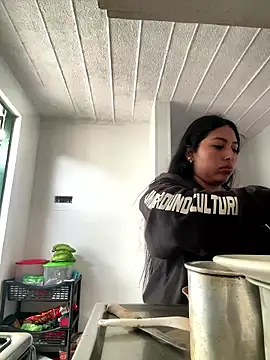 Snapshot of emmyjhonson07 chatting on January 16, 2026, 4:22 pm emmyjhonson07 online show from January 16, 2026, 4:22 pm