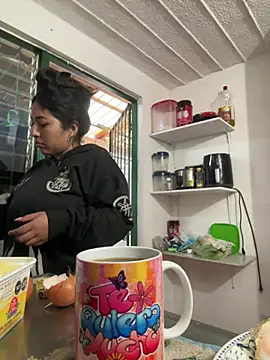 Snapshot of emmyjhonson07 chatting on February 3, 2026, 1:05 pm emmyjhonson07 online show from February 3, 2026, 1:05 pm