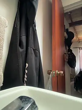 Snapshot of emmyjhonson07 chatting on March 13, 2026, 2:12 pm emmyjhonson07 online show from March 13, 2026, 2:12 pm