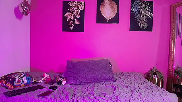 shybutdirtygirrll online show from January 19, 2025, 12:28 pm