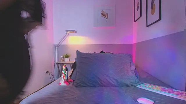 shybutdirtygirrll online show from February 27, 2025, 3:15 pm