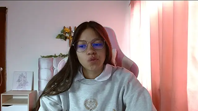 SamanthaRoldaan online show from February 13, 2025, 2:42 pm