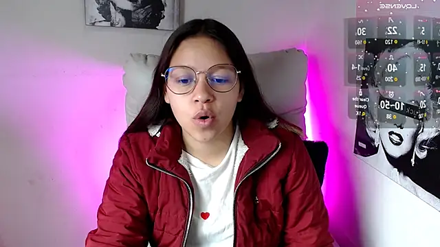 SamanthaRoldaan online show from March 3, 2025, 1:42 pm