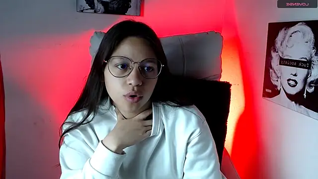 SamanthaRoldaan online show from March 5, 2025, 1:39 pm