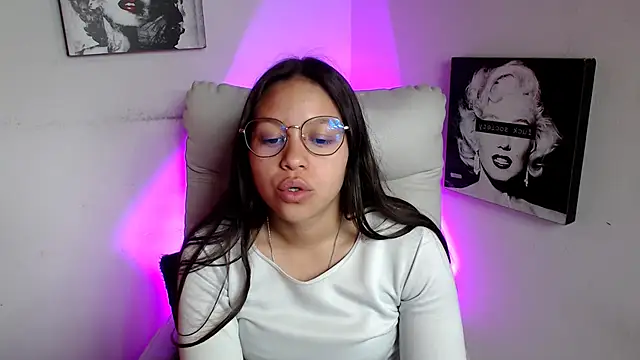 SamanthaRoldaan online show from March 17, 2025, 5:27 pm