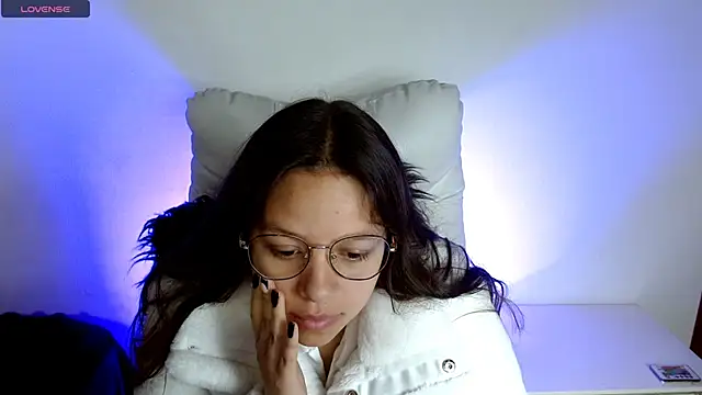 SamanthaRoldaan online show from March 19, 2025, 4:34 pm