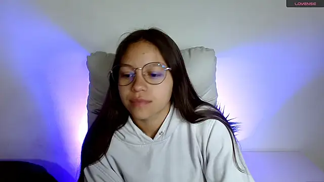 SamanthaRoldaan online show from March 20, 2025, 1:37 pm