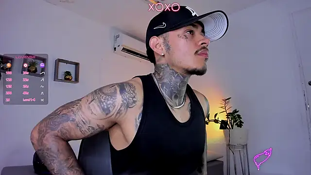 JordanSmiith  online show from February 7, 2025, 7:59 pm