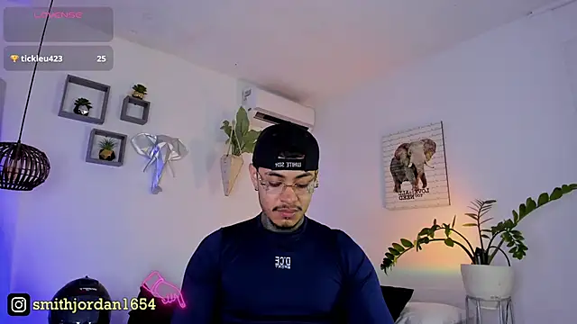 JordanSmiith  online show from March 17, 2025, 11:54 pm