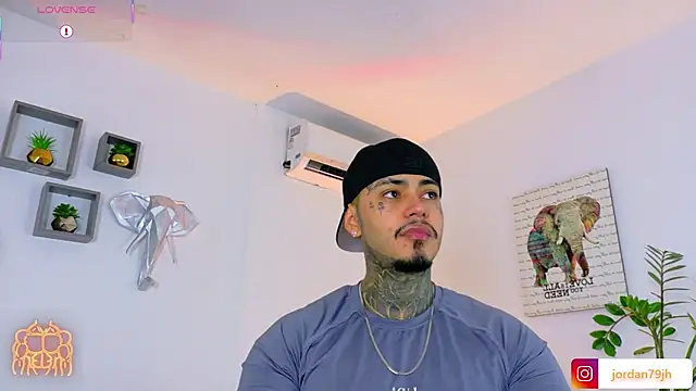 JordanSmiith  online show from July 25, 2026, 10:29 pm