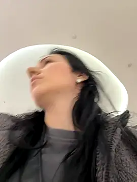 Snapshot of naughty_lucifer chatting on November 9, 2025, 5:44 pm naughty lucifer online show from November 9, 2025, 5:44 pm