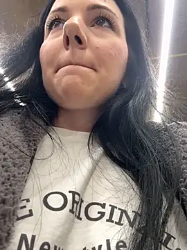 Snapshot of naughty_lucifer chatting on November 12, 2025, 12:05 pm naughty lucifer online show from November 12, 2025, 12:05 pm