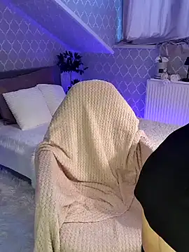 Snapshot of GjuliaX chatting on February 25, 2025, 5:41 am GjuliaX online show from February 25, 2025, 5:41 am