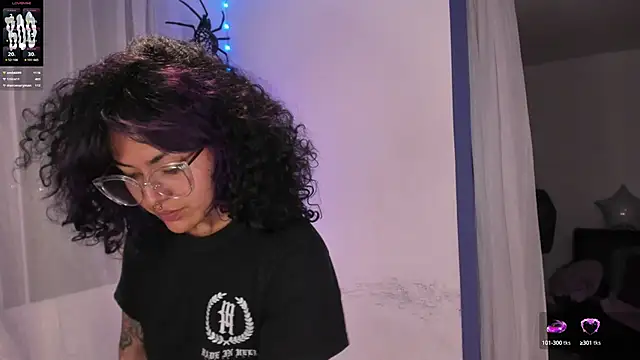 witchviolet online show from January 4, 2025, 4:55 am