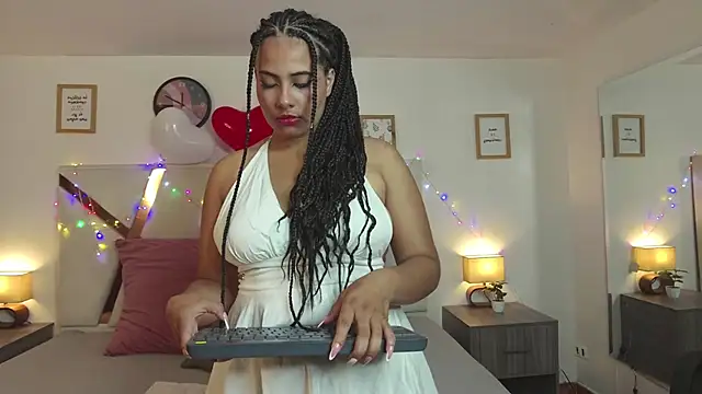 Snapshot of eva_daemon chatting on February 18, 2025, 11:33 am eva daemon online show from February 18, 2025, 11:33 am