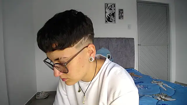 linda 33 online show from February 10, 2026, 7:51 pm