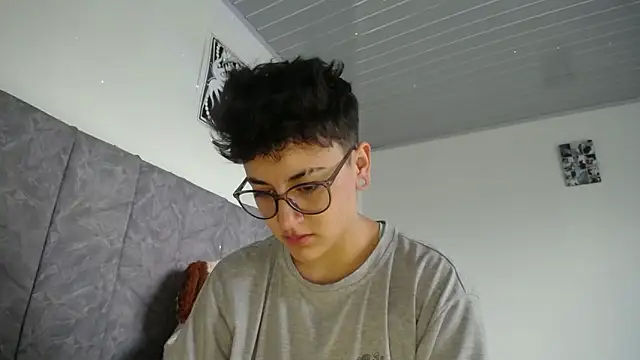 linda 33 online show from March 26, 2026, 4:34 pm