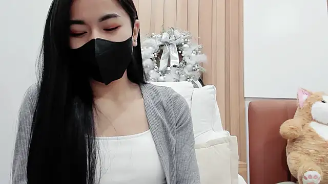 Lita-Julia online show from February 17, 2025, 11:31 pm