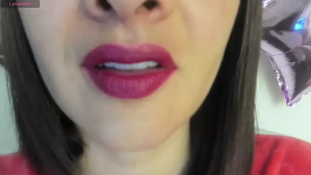 queen fetish online show from June 5, 2026, 10:32 am