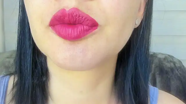 queen fetish online show from July 18, 2026, 8:51 am