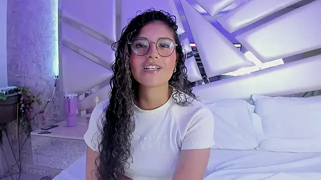 Snapshot of Miia002 chatting on February 13, 2025, 3:18 am Miia002 online show from February 13, 2025, 3:18 am