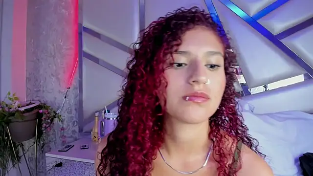 Snapshot of Miia002 chatting on March 6, 2025, 10:30 am Miia002 online show from March 6, 2025, 10:30 am