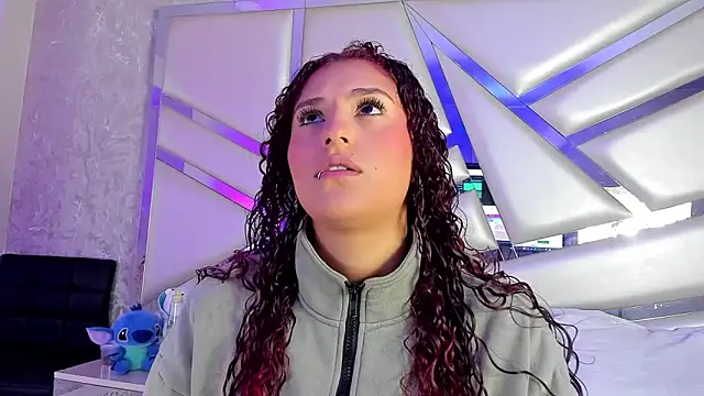 Snapshot of Miia002 chatting on September 30, 2025, 3:11 am Miia002 online show from September 30, 2025, 3:11 am