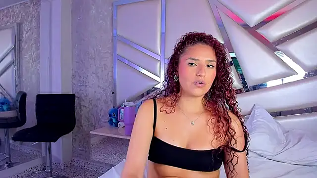 Snapshot of Miia002 chatting on December 2, 2025, 3:12 am Miia002 online show from December 2, 2025, 3:12 am