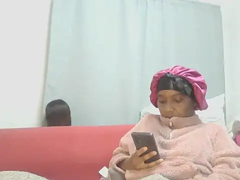 Sexxybella27 online show from July 28, 2026, 8:52 pm