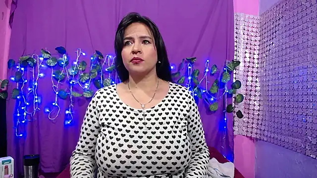 hazel 34 online show from February 1, 2025, 2:16 am