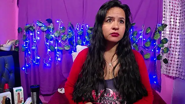 hazel 34 online show from February 1, 2025, 8:18 am