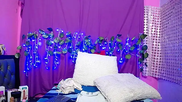 hazel 34 online show from February 16, 2025, 2:31 am