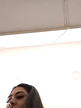 Charlotte cutee18 online show from October 30, 2025, 1:01 pm