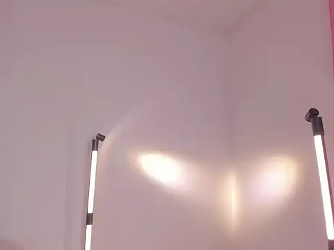 Snapshot of ema_boobs_ chatting on October 28, 2025, 10:12 pm ema boobs online show from October 28, 2025, 10:12 pm