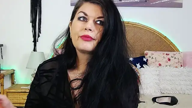 Snapshot of EllenGrace chatting on January 5, 2025, 2:06 am EllenGrace online show from January 5, 2025, 2:06 am