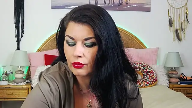 Snapshot of EllenGrace chatting on March 8, 2025, 11:07 pm EllenGrace online show from March 8, 2025, 11:07 pm