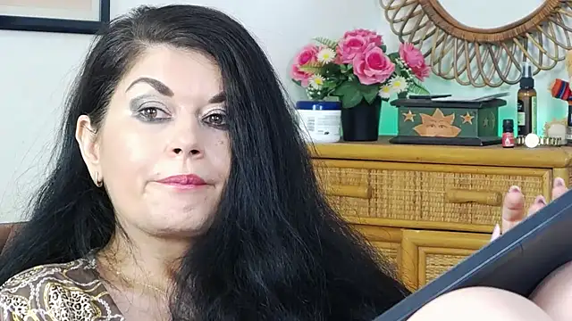 Snapshot of EllenGrace chatting on March 18, 2025, 12:49 am EllenGrace online show from March 18, 2025, 12:49 am