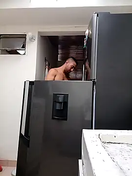 sebasxx97 online show from February 5, 2025, 1:22 pm