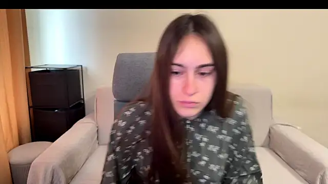 AliceKolltt online show from November 24, 2025, 10:37 am