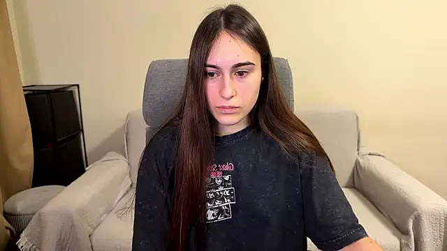 AliceKolltt online show from February 16, 2026, 7:21 pm