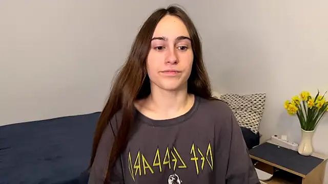 Snapshot of AliceKolltt chatting on April 26, 2026, 8:50 pm AliceKolltt online show from April 26, 2026, 8:50 pm