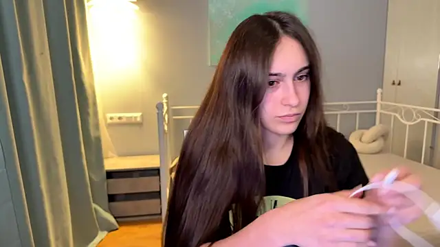 Snapshot of AliceKolltt chatting on June 15, 2026, 5:59 pm AliceKolltt online show from June 15, 2026, 5:59 pm