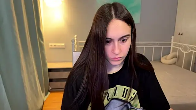 Snapshot of AliceKolltt chatting on June 21, 2026, 8:55 pm AliceKolltt online show from June 21, 2026, 8:55 pm