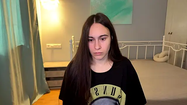 Snapshot of AliceKolltt chatting on June 26, 2026, 1:26 pm AliceKolltt online show from June 26, 2026, 1:26 pm