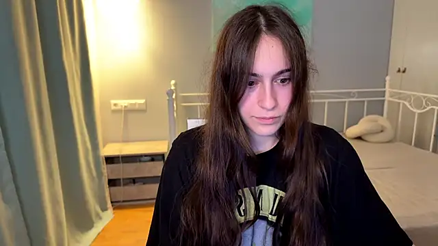 Snapshot of AliceKolltt chatting on June 29, 2026, 8:31 pm AliceKolltt online show from June 29, 2026, 8:31 pm