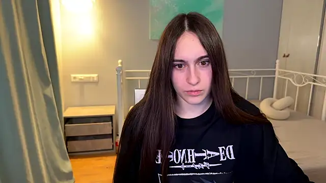 Snapshot of AliceKolltt chatting on July 6, 2026, 9:06 pm AliceKolltt online show from July 6, 2026, 9:06 pm